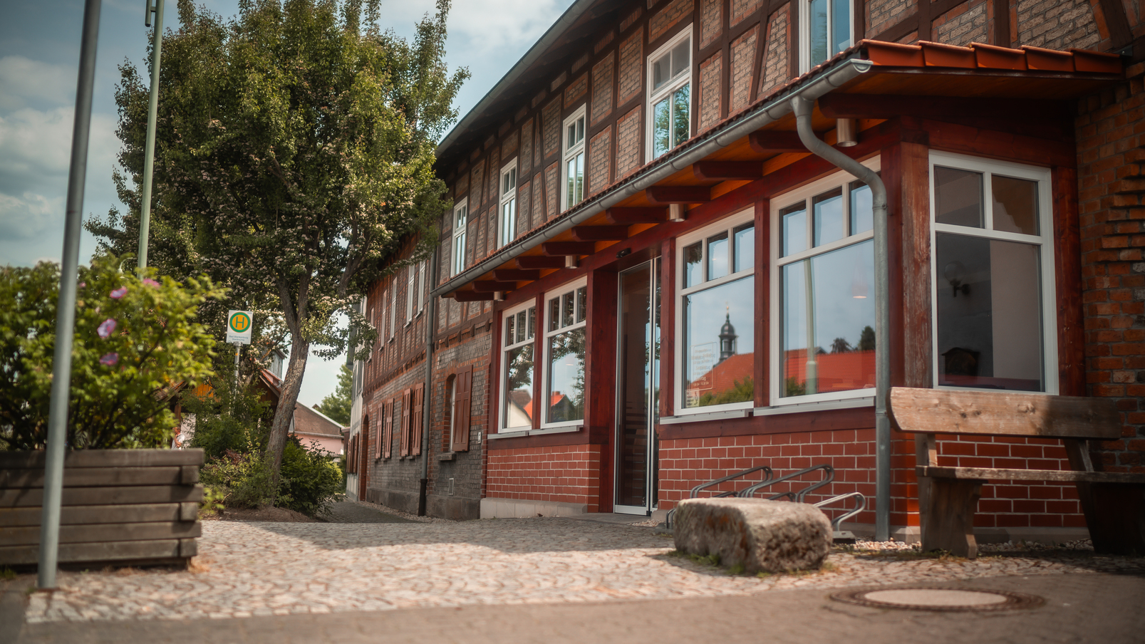 Außenansicht eines Fachwerkhauses der Stadtmühlenbäckerei Bielert in Bad Blankenburg</p>
<p>